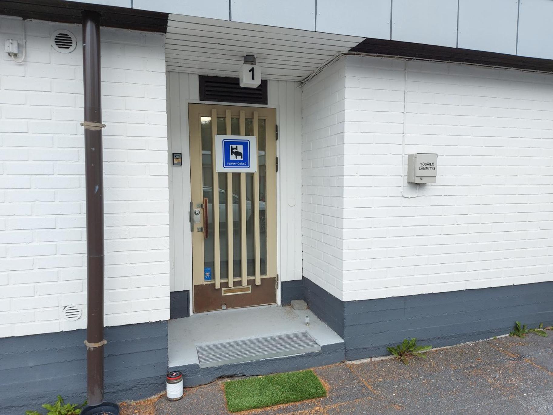 Tuurin Yoesaeiloe Lägenhet Exteriör bild